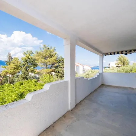 Mediterranean Oasis Ferienhaus Trogir