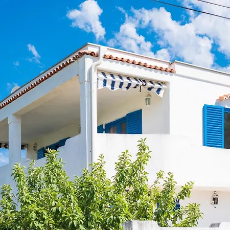 Mediterranean Oasis Τρογκίρ