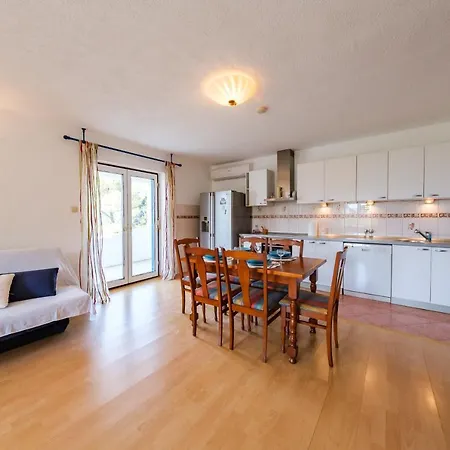 Mediterranean Oasis 펜션 *