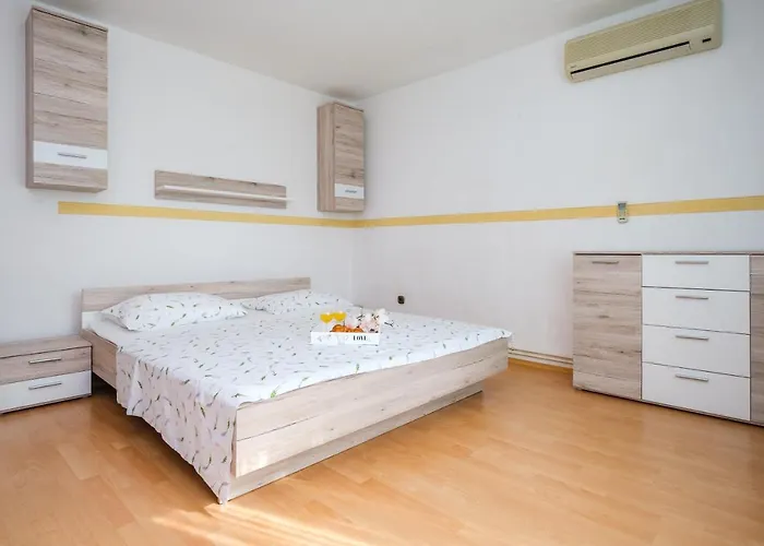 Mediterranean Oasis بيت للعطل تروغير